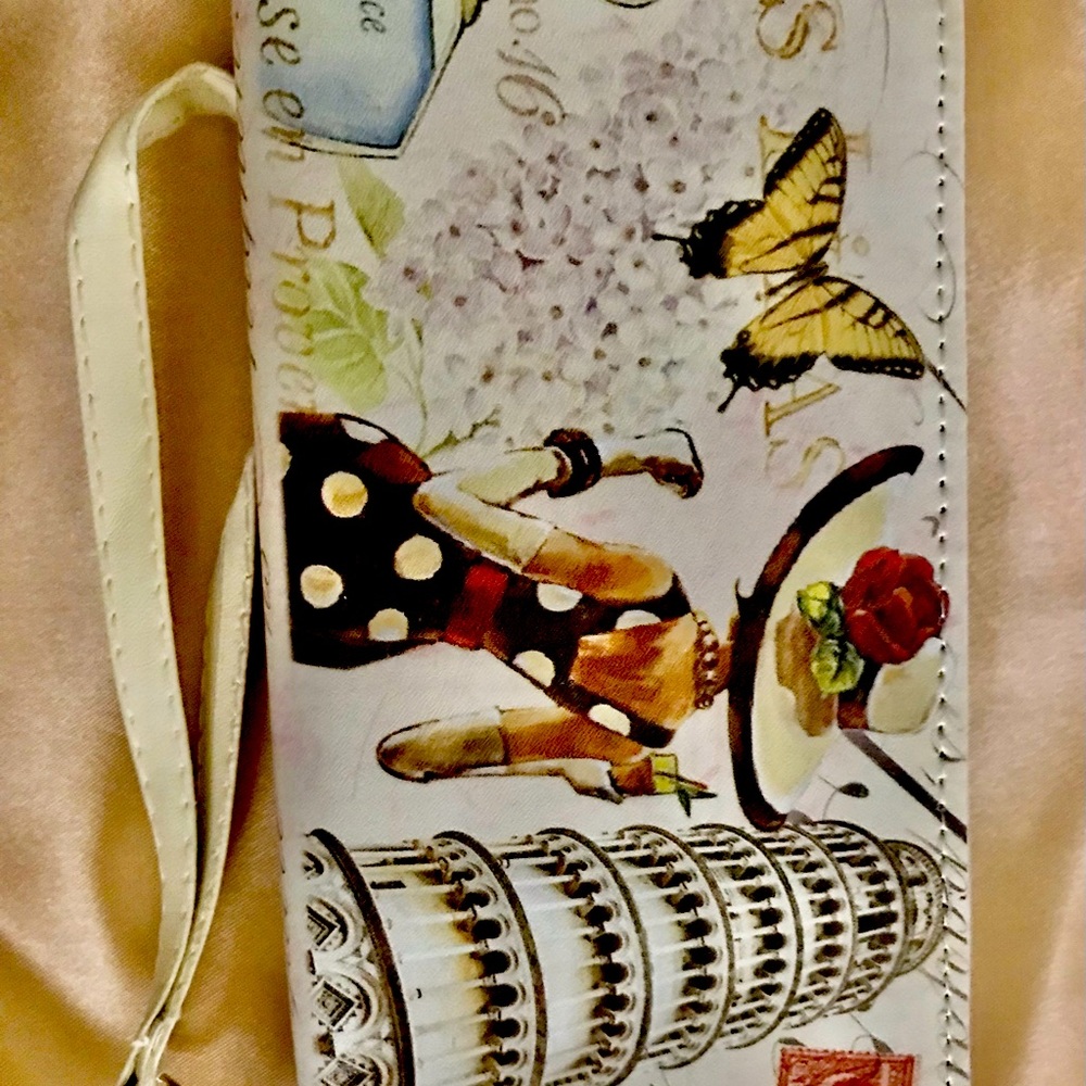 Wallet: NWOT Ode to Rome Clutch-style